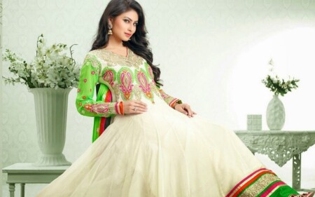 Mouni-Roy