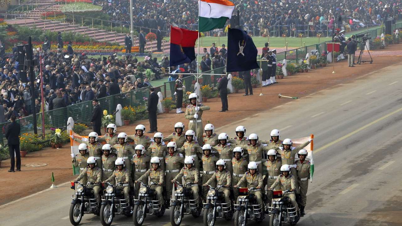 645453 republic day bsf