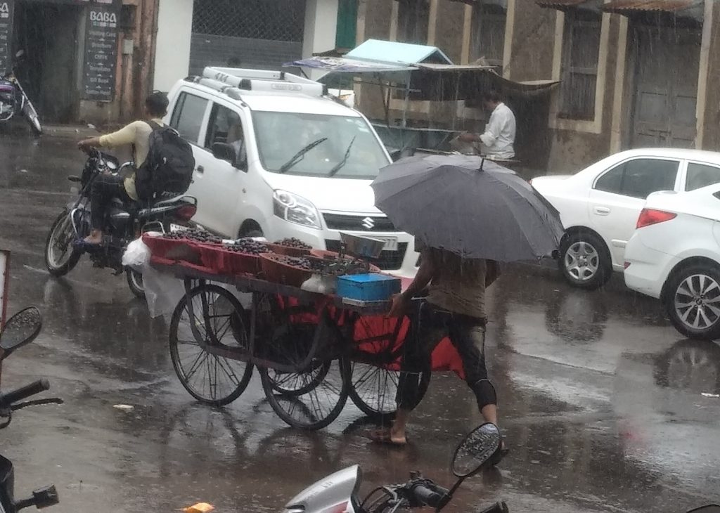 air-flew-umbrellas-in-the-umbrella