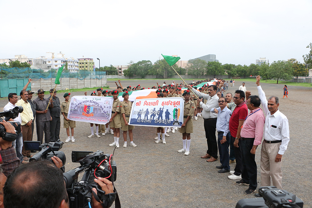 today-a-3-foot-long-tricolor-journey-through-kargil-victory-day-virani-high-school