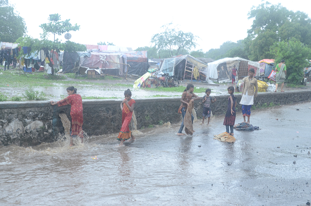 cloud-malhar-in-rajkot:-two-inches-of-rain,-total-9-inches-of-season-rainfall