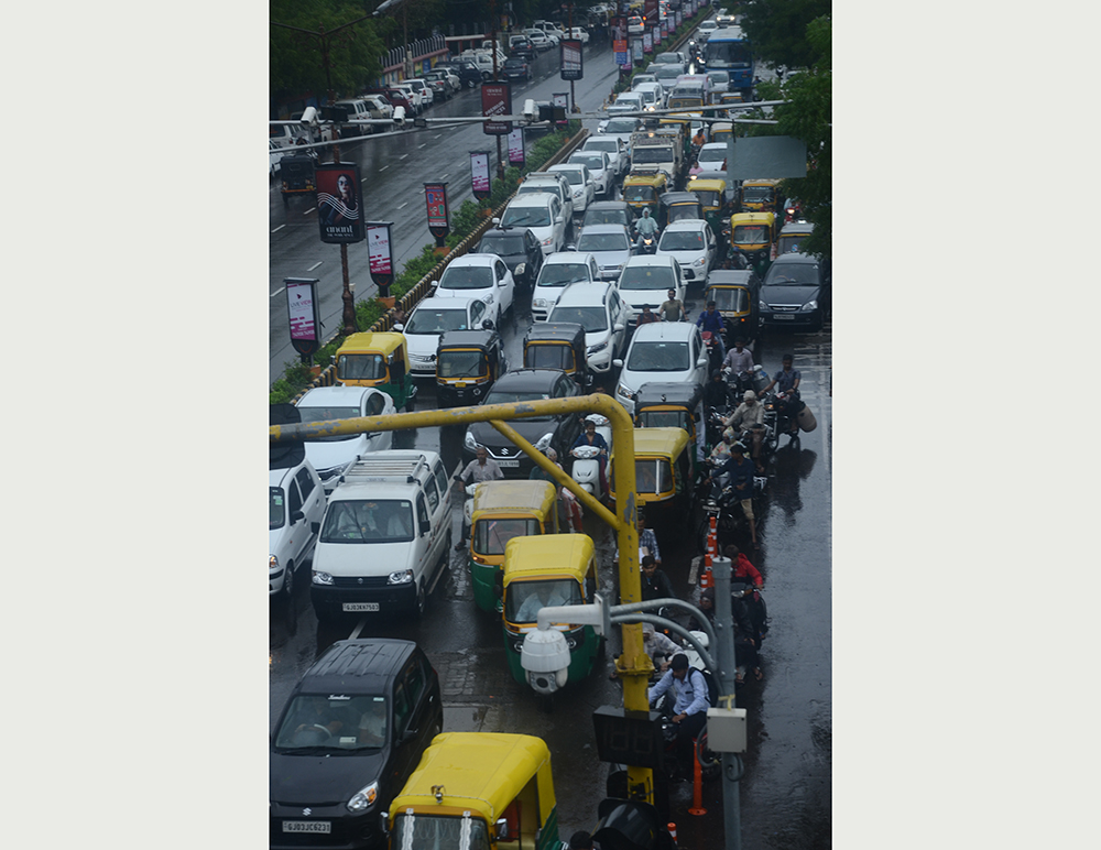 cloud-malhar-in-rajkot:-two-inches-of-rain,-total-9-inches-of-season-rainfall