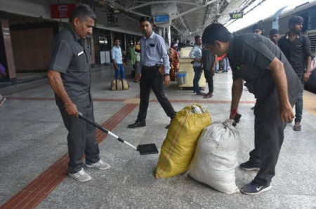 police-raids-on-five-gambling-rallies-in-the-city