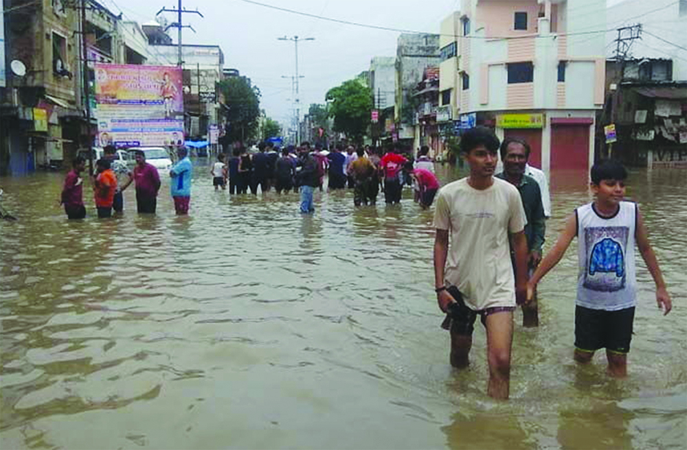 celestial-tsunami-in-vadodara:-flooding-with-20-inches-of-rain