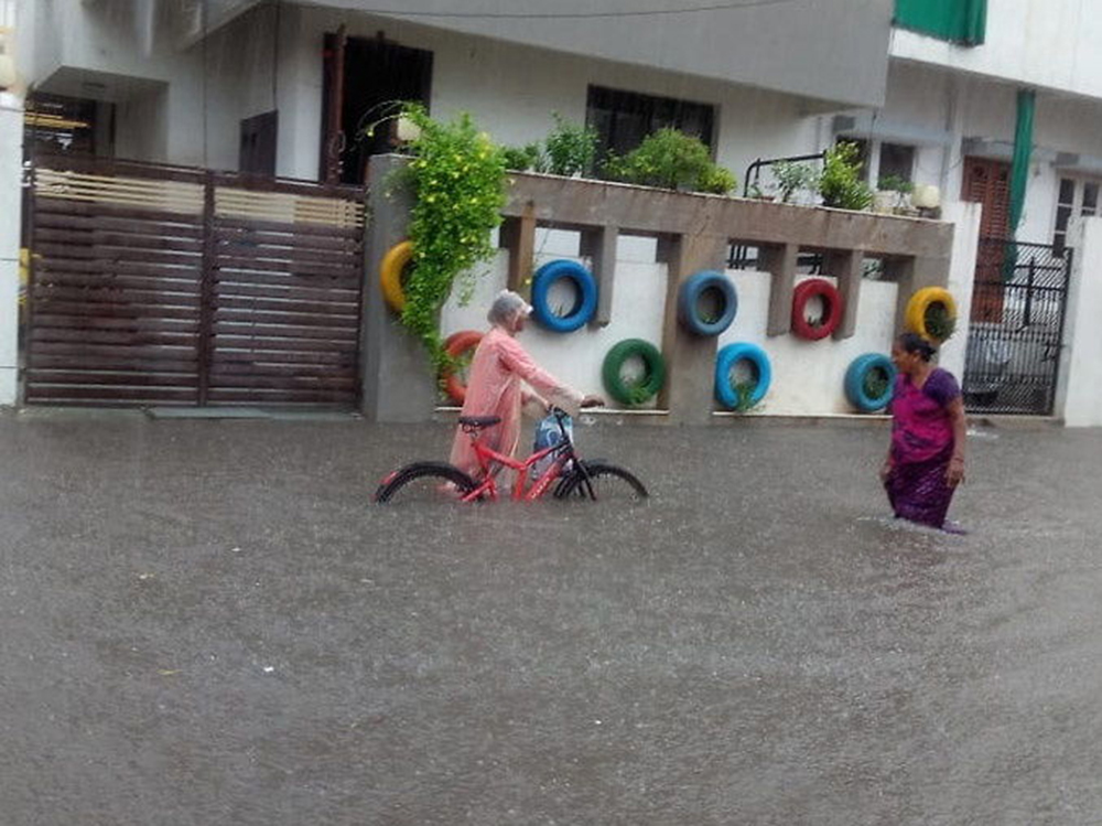 celestial-tsunami-in-vadodara:-flooding-with-20-inches-of-rain