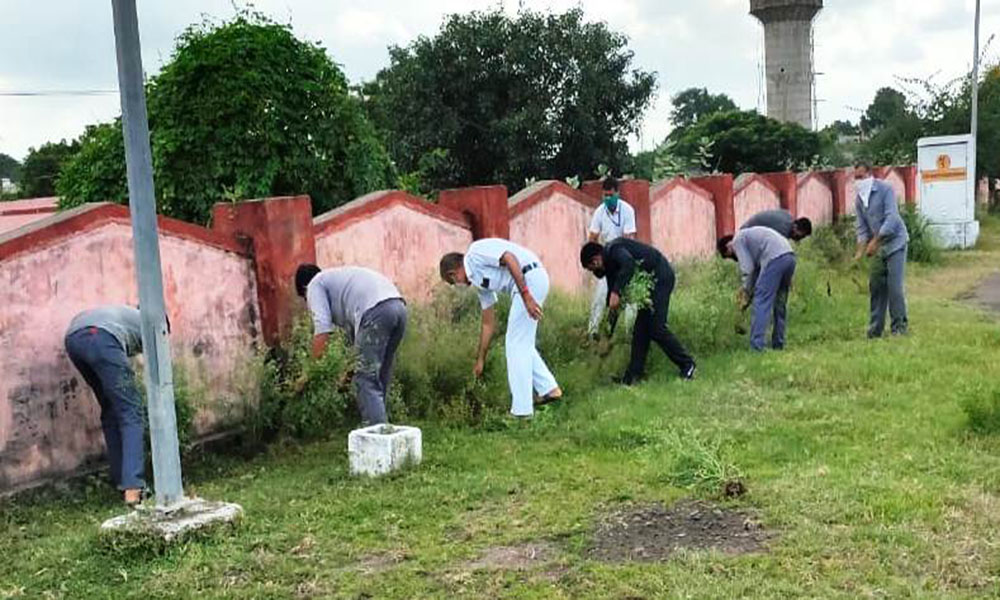 Pic 2 Cleaning work at Khambhaliya