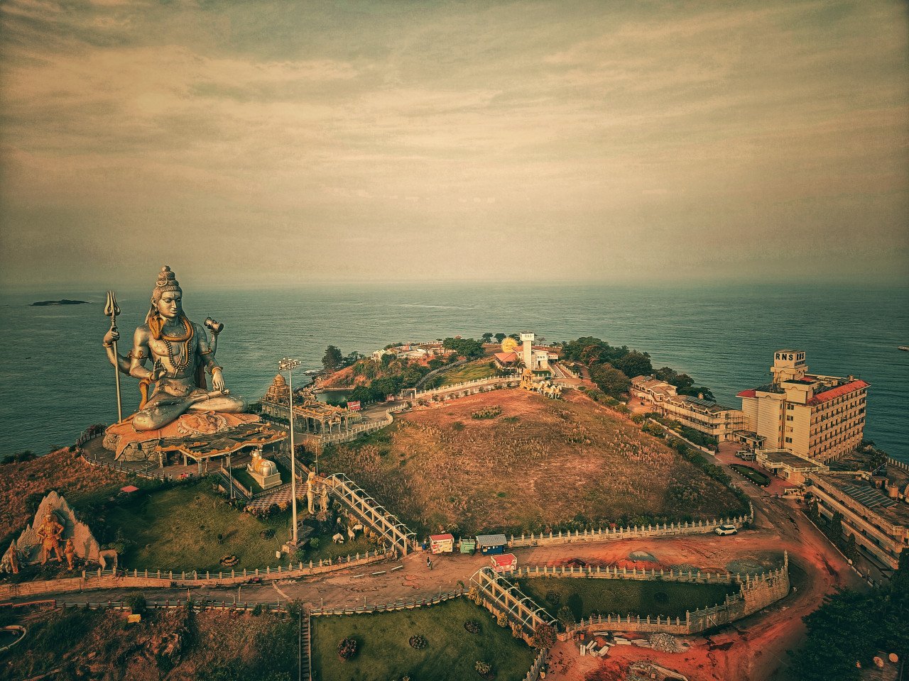 MURUDESHWAR LORD SHIVA STATUE