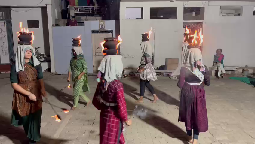 Children up to 16 years of age are eager to play with torches in their hands with burning incense on their heads.