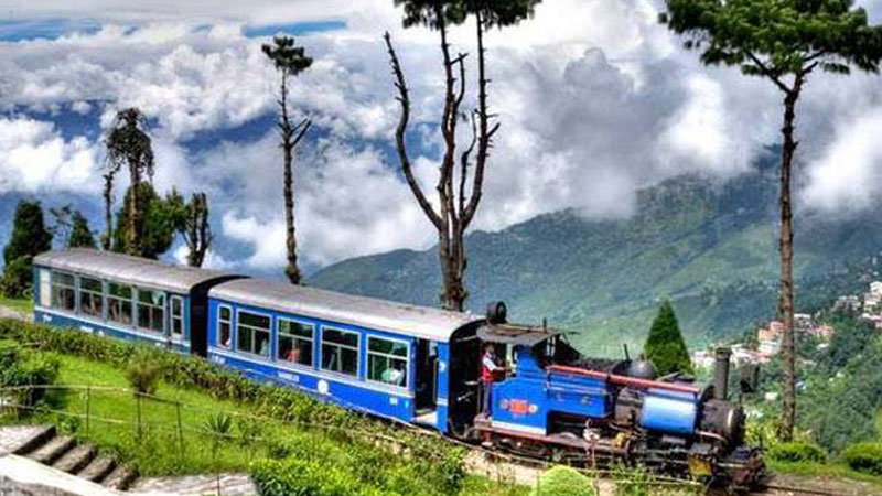 himalayan train 2