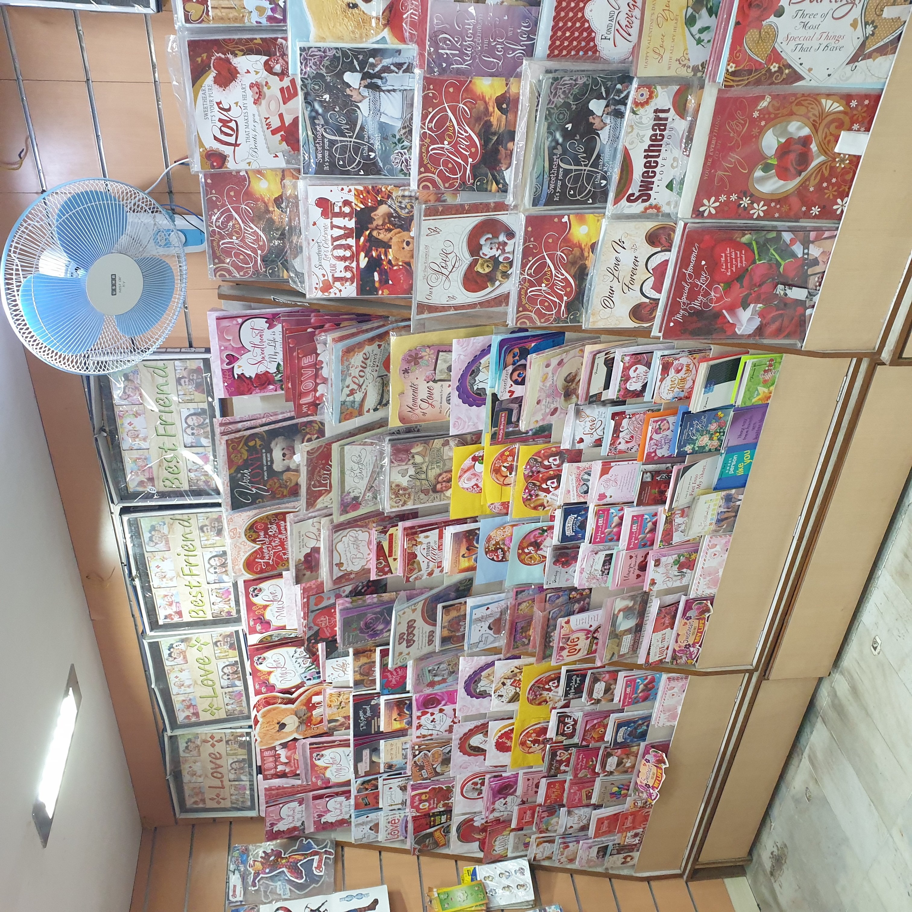 Johar Cards is overflowing with innovative love deals of gift-cards