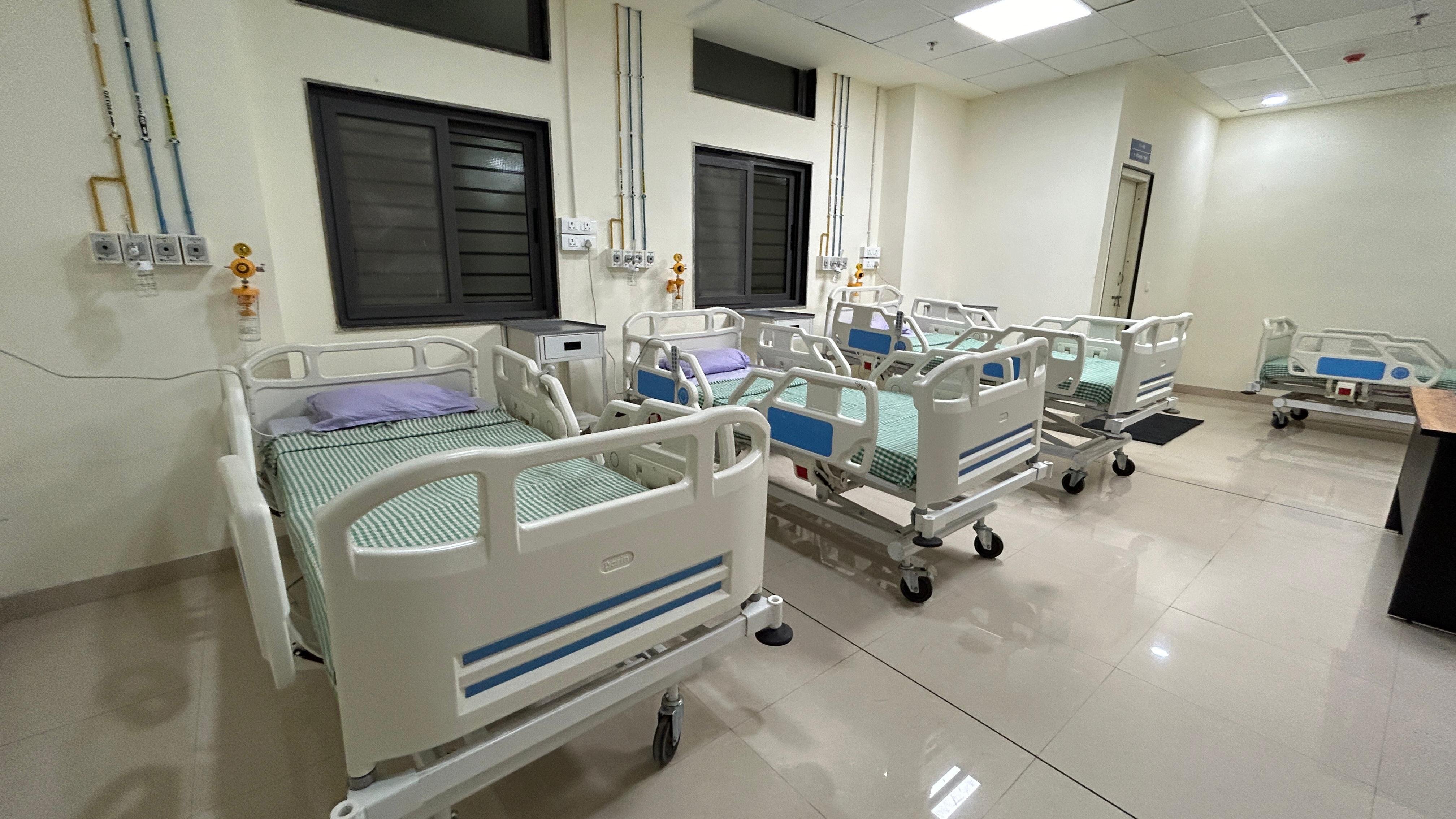 Construction of multi-specialty multi-specialty mother-child hospital