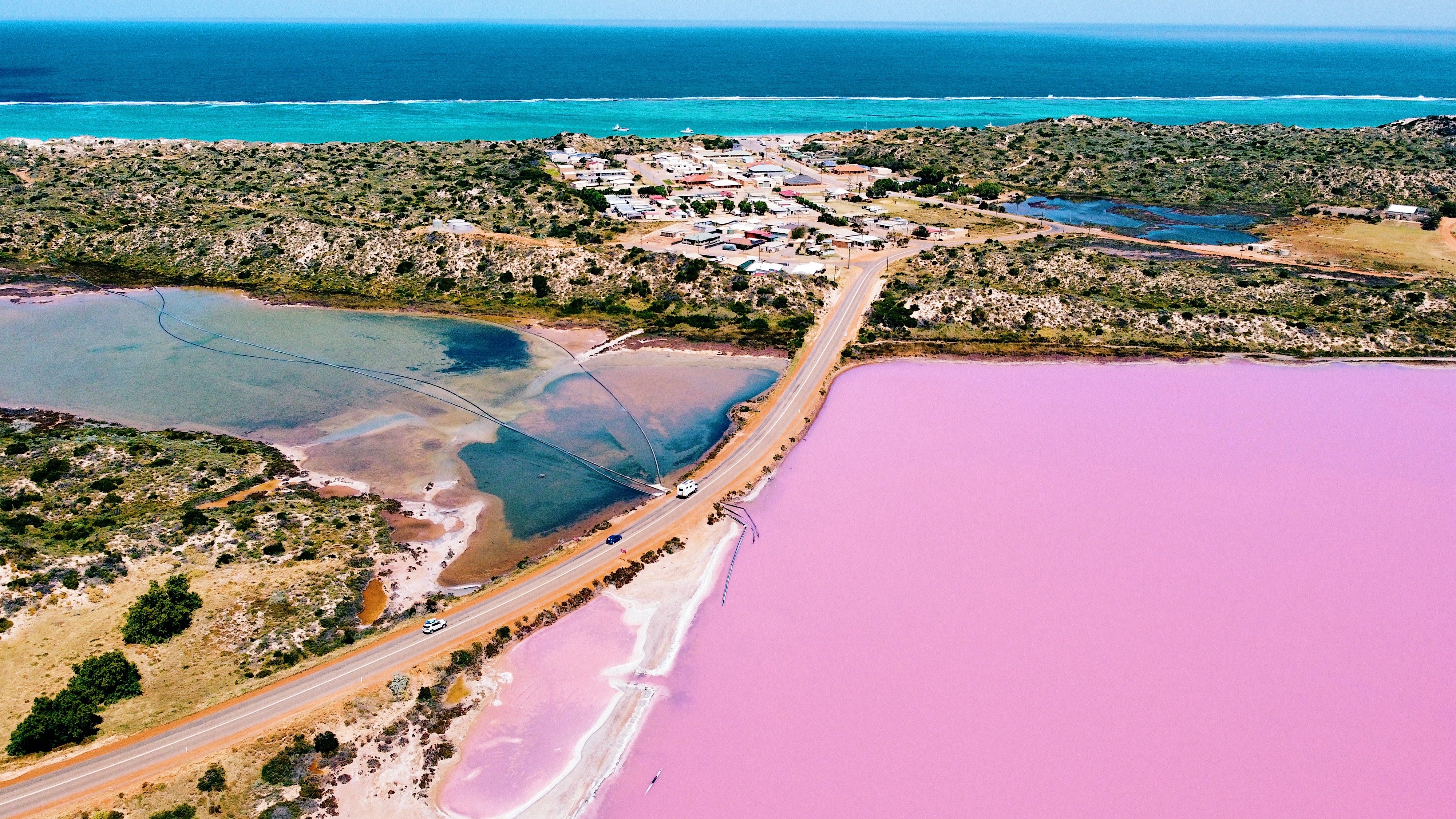 hutt lagoon pink lake and ocean 2023 11 27 05 09 15 utc