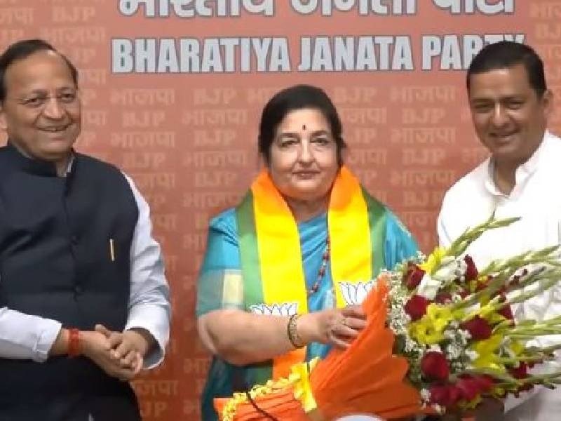 Famous singer Anuradha Paudwal joins BJP, can contest Lok Sabha elections