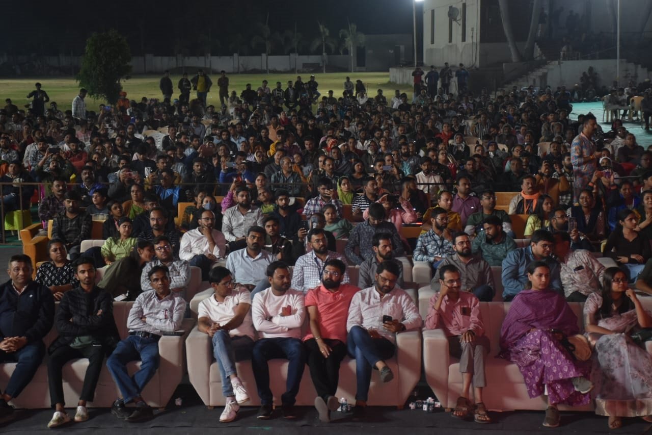 Shivratri fair at Bhavnath, Junagadh in "Asalrang": Haiye Haiyun Dalay Evi Medni...!!