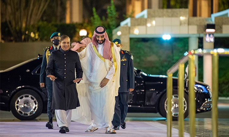 Shock to Pakistan on Kashmir issue, India got support from Saudi; Crown Prince gave advice to PM Shahbaz