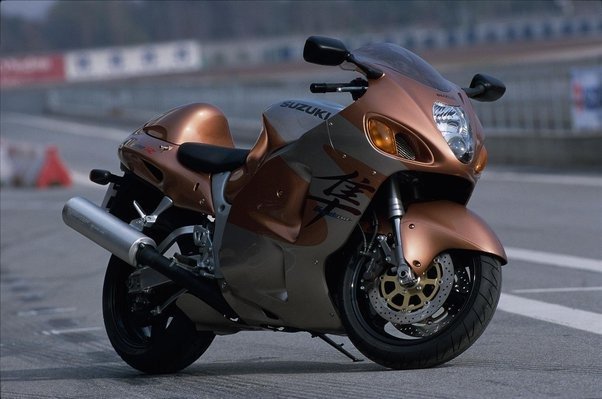 Crowds of people gathered to see Suzuki Hayabusa special edition! know the price