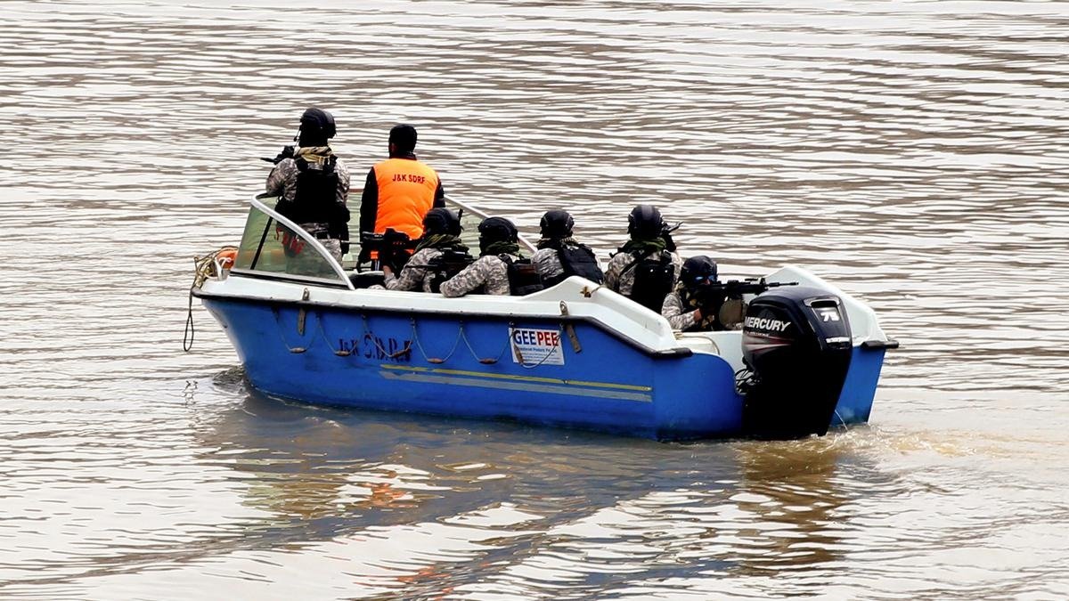 A boat capsized in the Jhelum river in Srinagar, many people including school children drowned