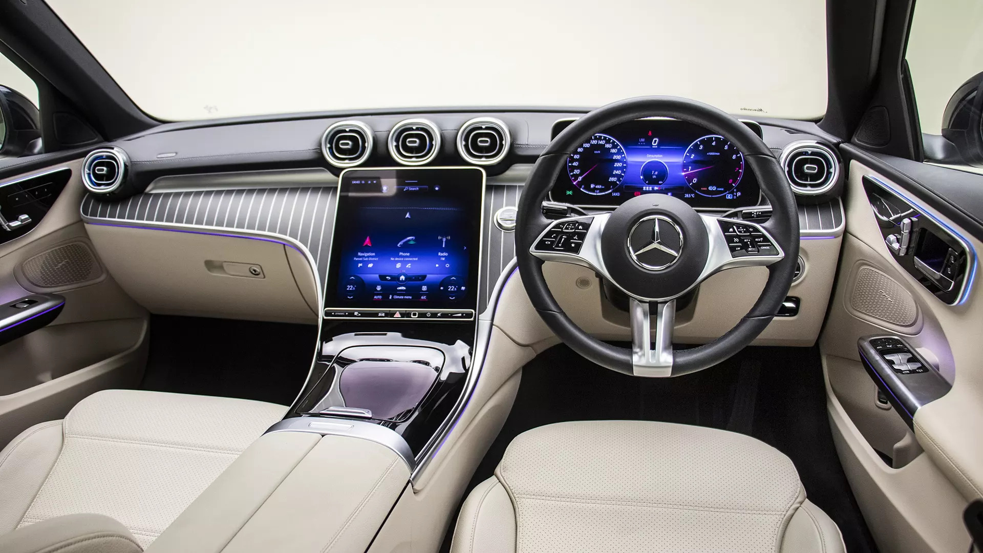 c class interior dashboard