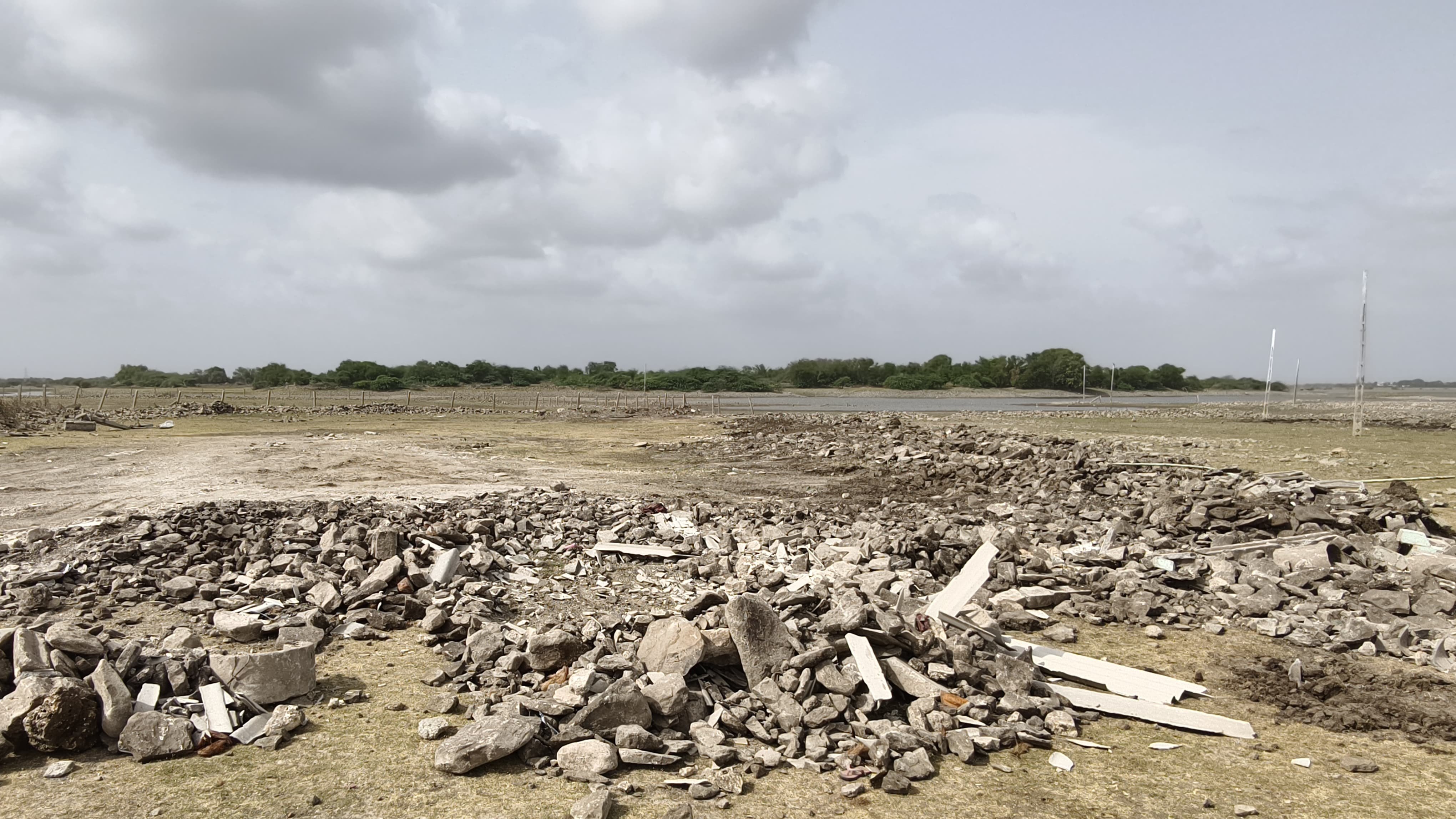 Demolition work was carried out in Ranjit Sagar Dam of Jamnagar