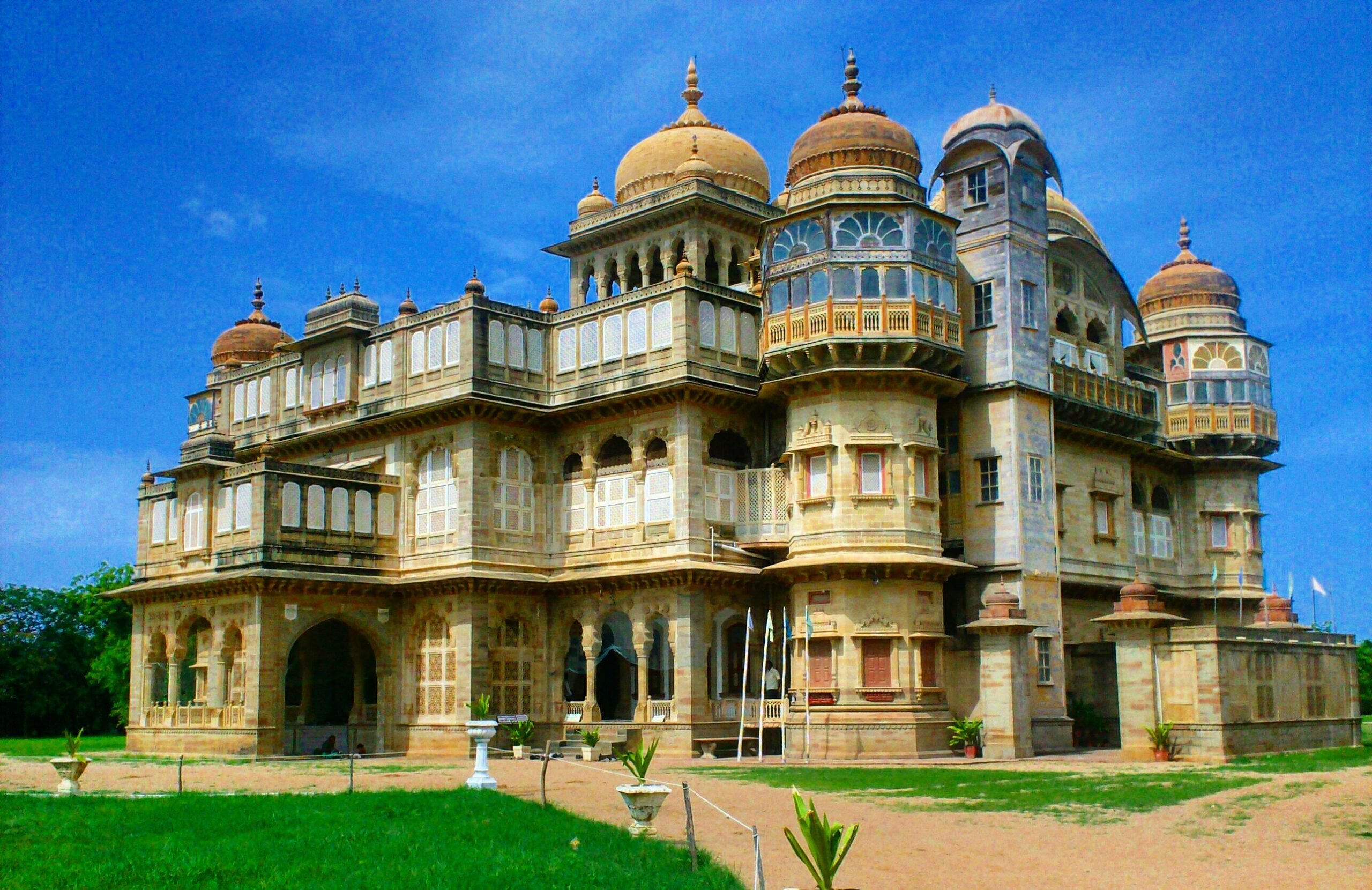  Vijay Vilas Palace