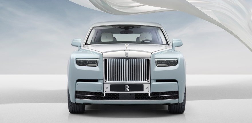 નવી Rolls-Royce Phantom Scintilla એકસ્ટસી માસ્કોટની ભાવનાને શ્રદ્ધાંજલિ આપે છે.