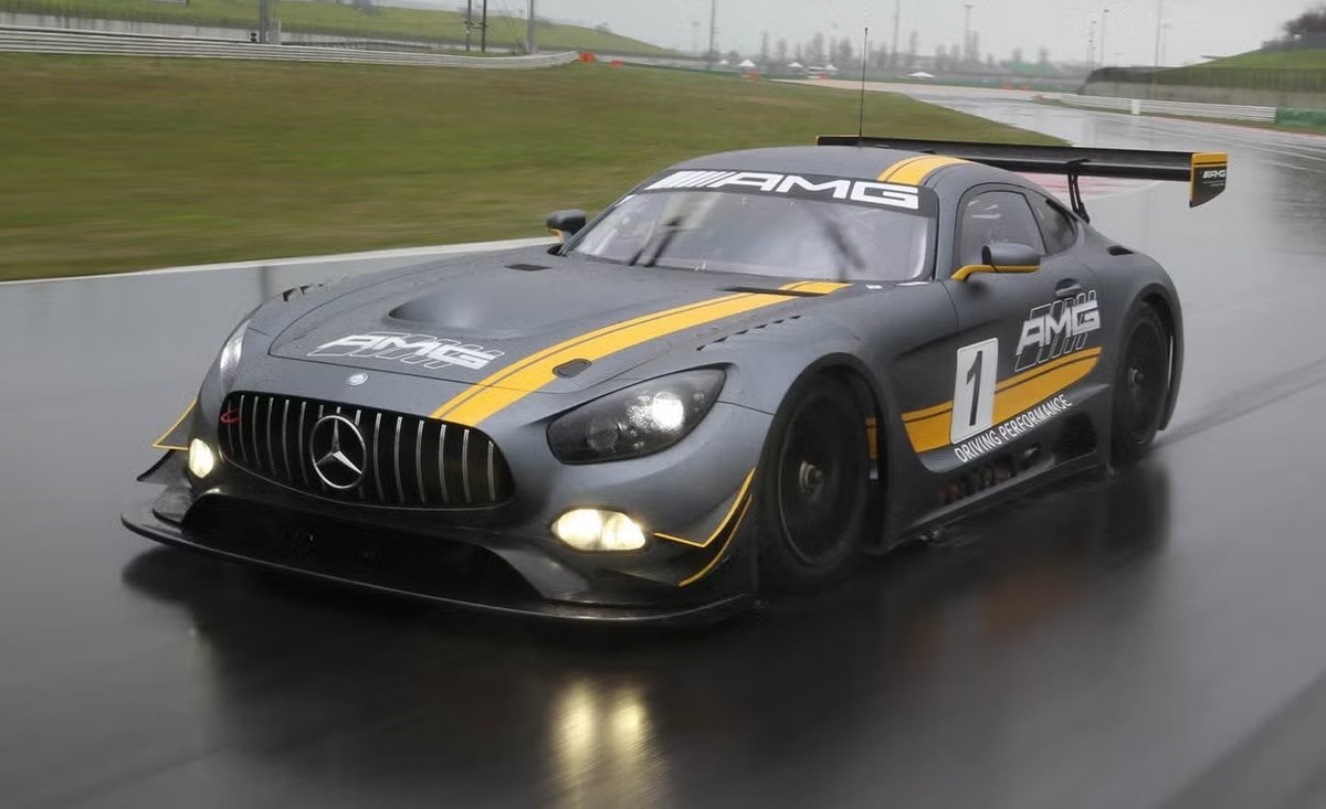 Mercedes-AMG GT3 એડિશન 130Y મોટરસ્પોર્ટ એ આઇકોનિક V8 માટે લીધી વિદાય.