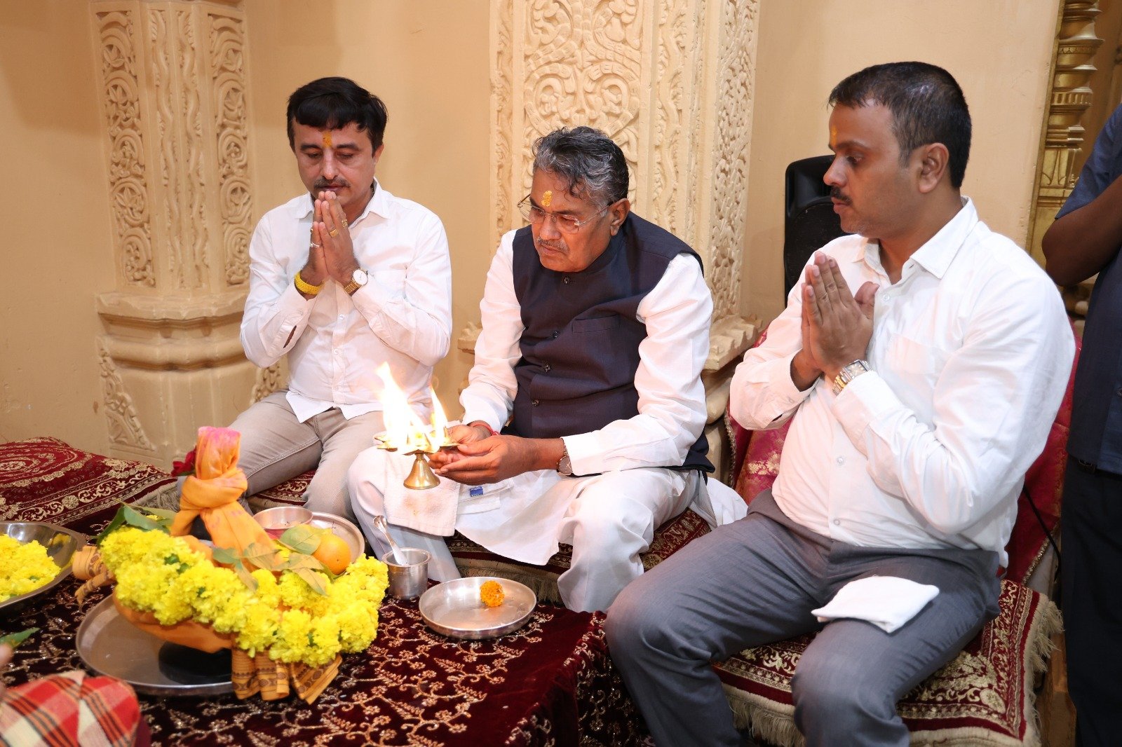 State Government Minister Raghavji Patel visited the Somnath temple