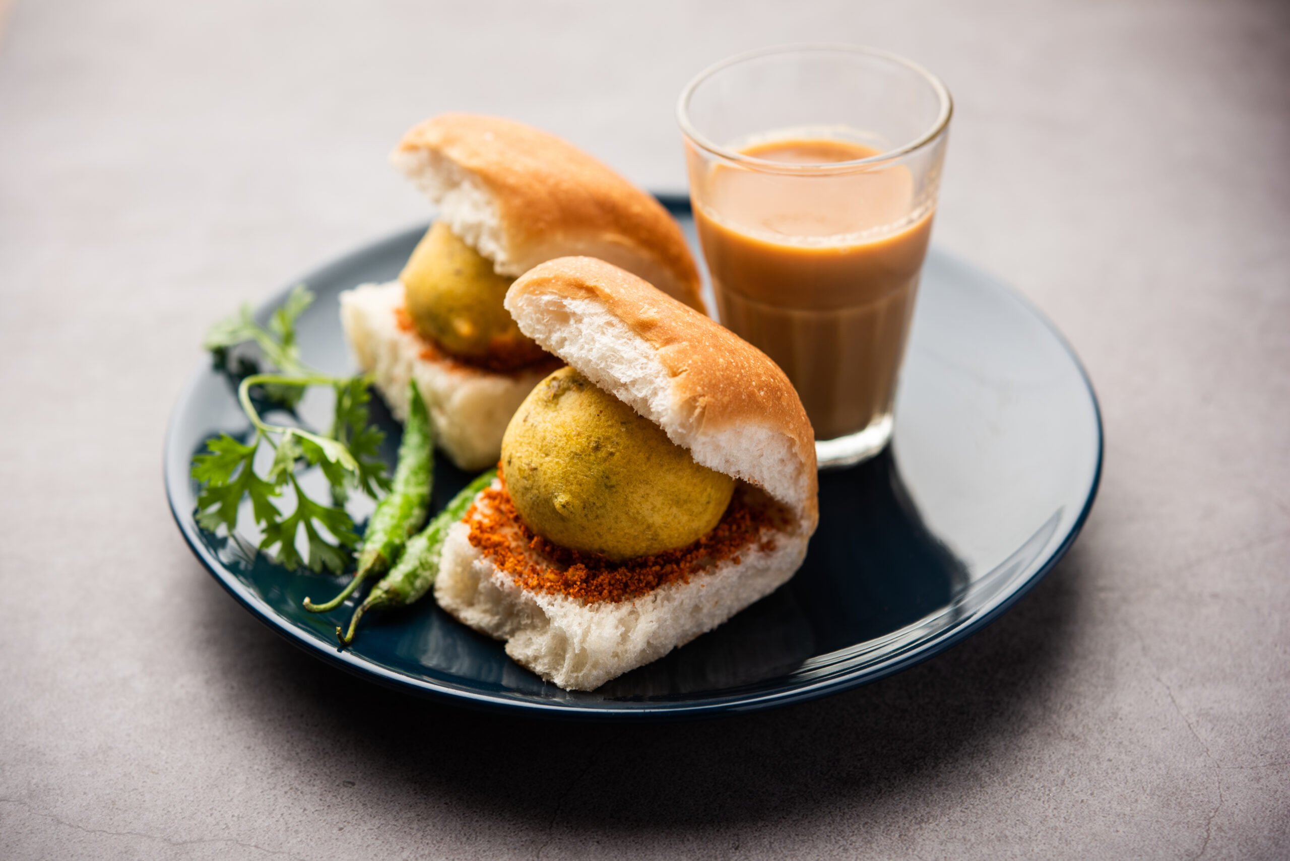 World Vadapav Day: How Mumbai's local burger 'Vadapav' became famous in the world?