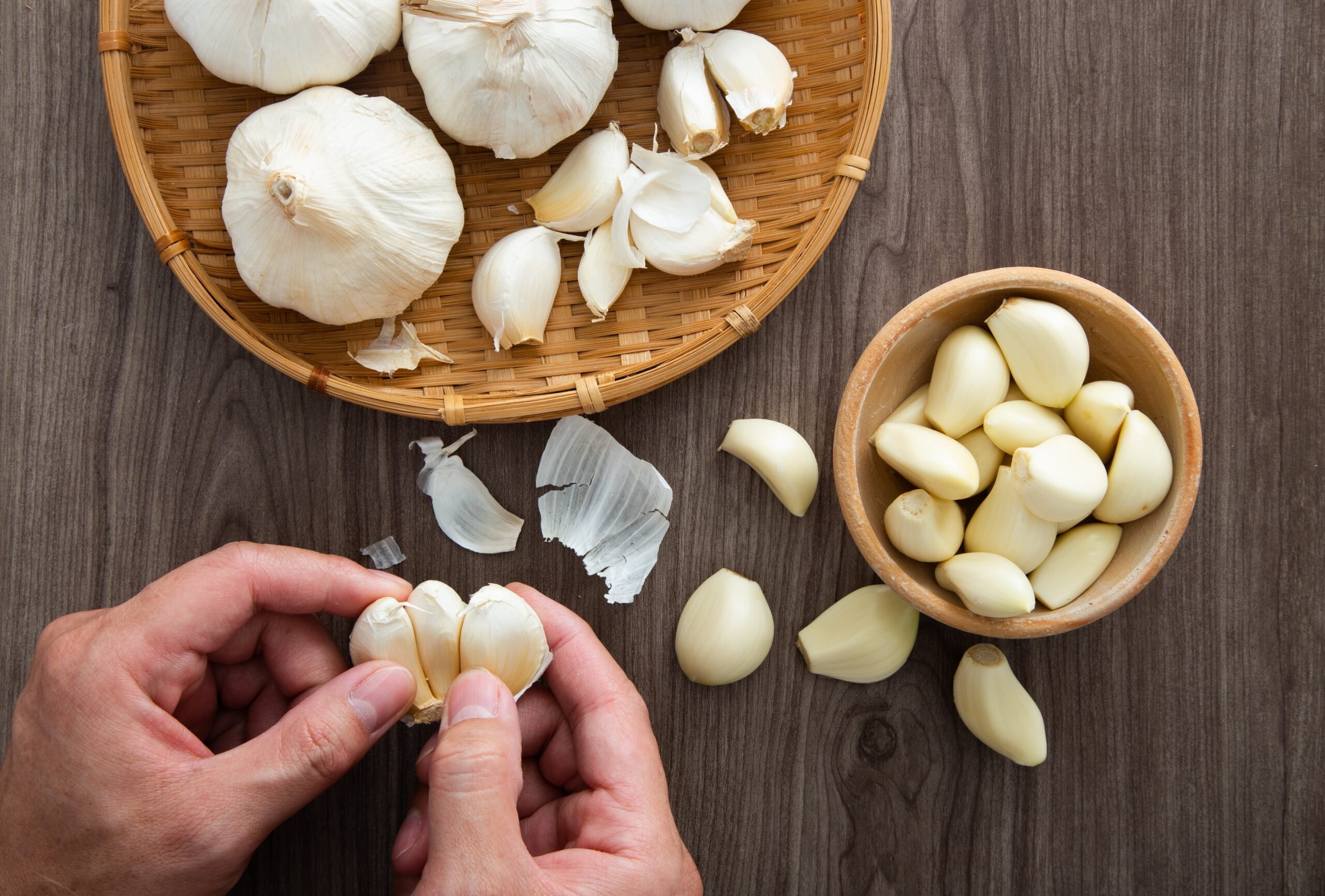 Health: Should Garlic be eaten on an empty stomach or added to food?