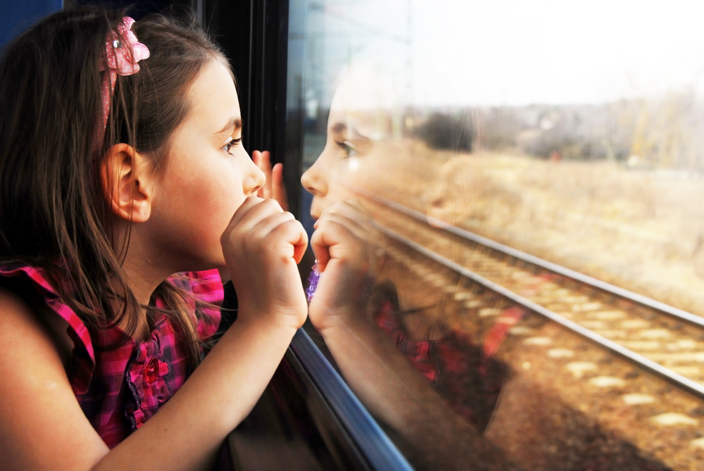 Parenting Tips : Take care of children while traveling in train, otherwise such problems may occur