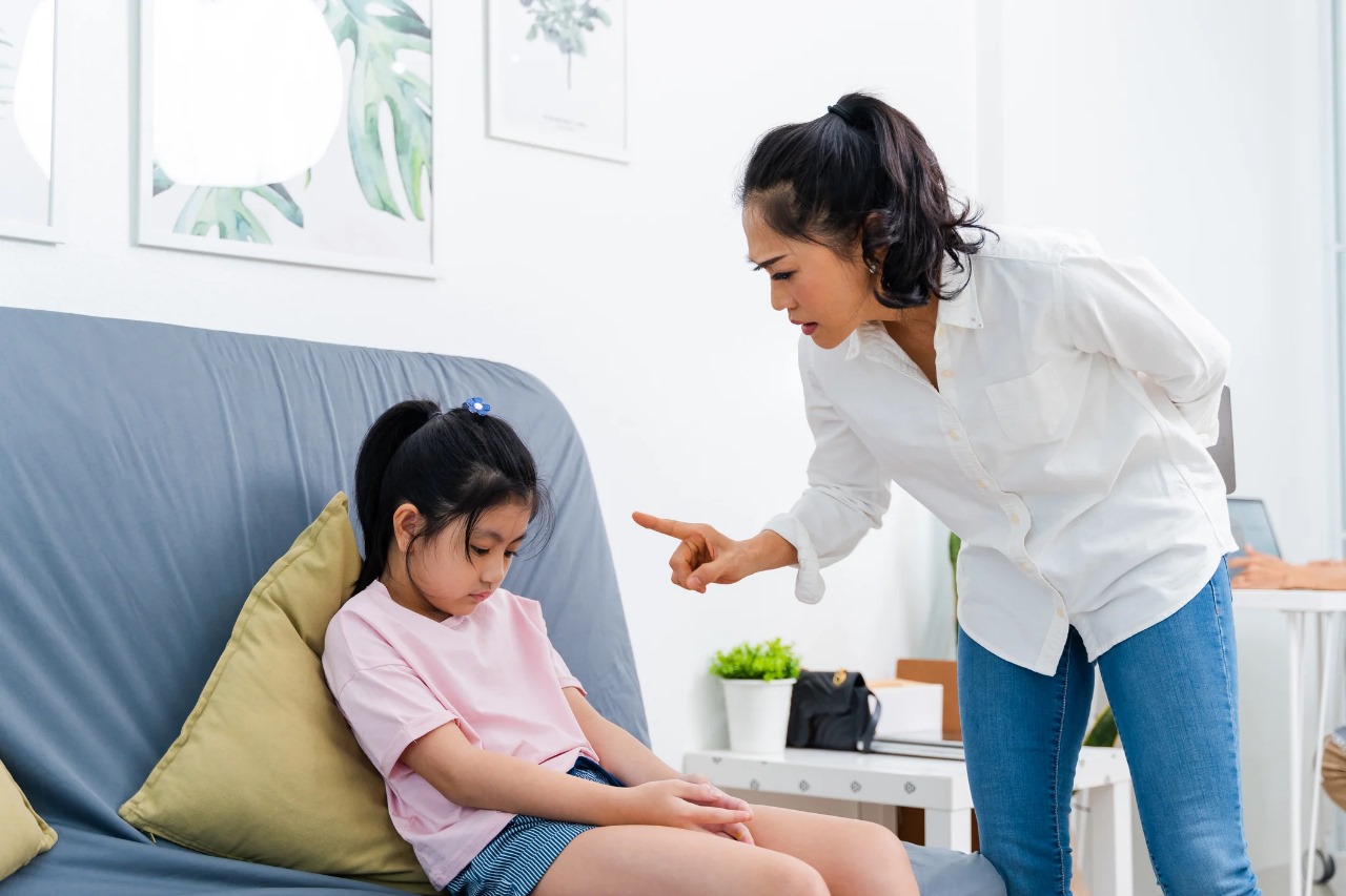 Has your child become mischievous too? So calm his anger like this