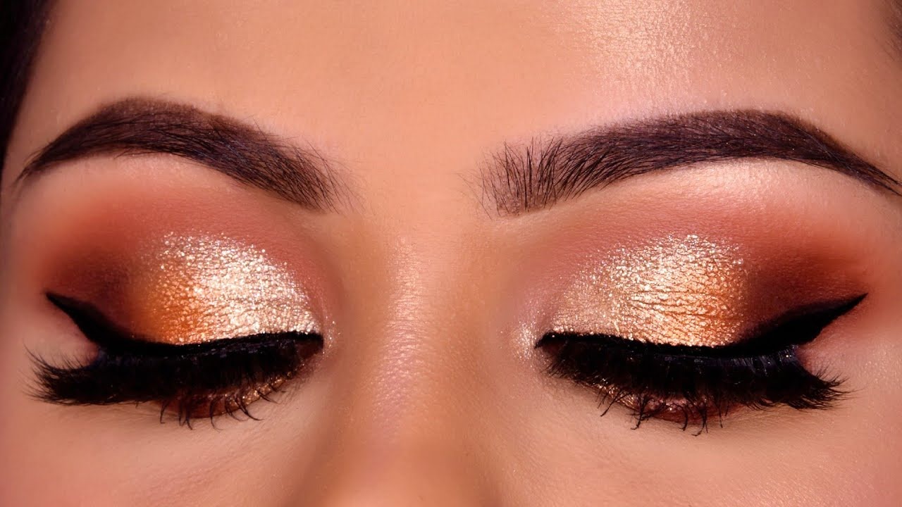 This eyeshadow is the best to make your eyes beautiful and attractive