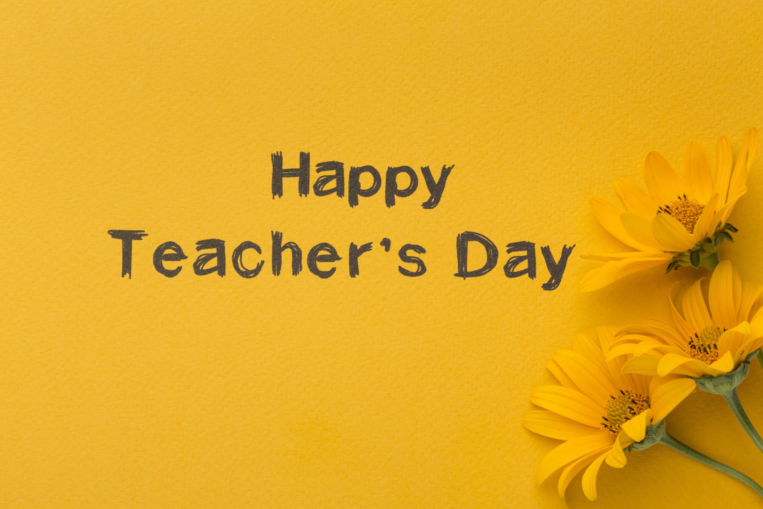 These gifts are best and useful to give to teachers on Teacher's Day