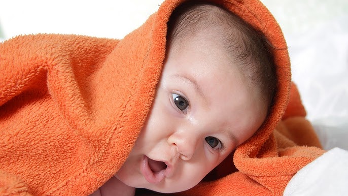 Instead of shampoo-conditioner, take care of baby's hair like this