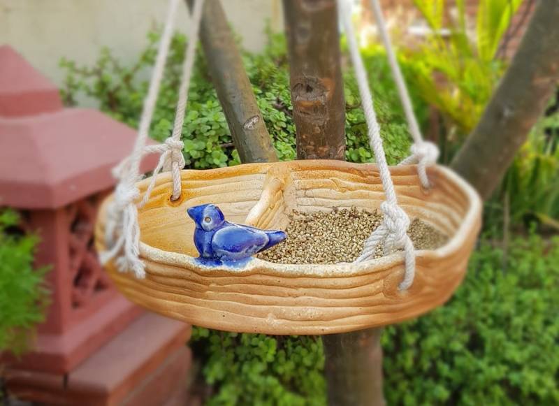 Bird feeder