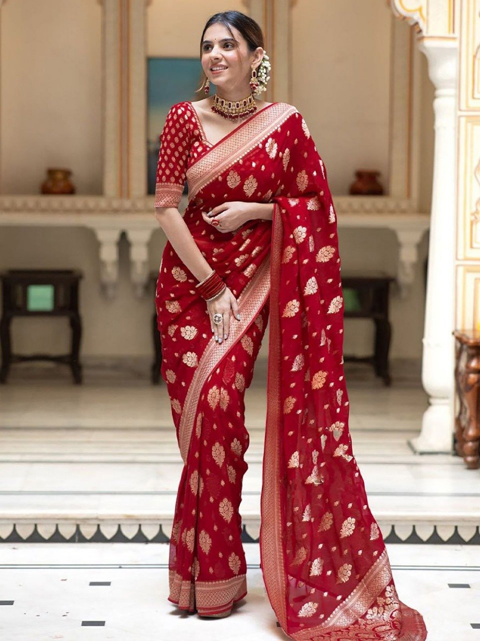 Take ideas from these sarees in the festive season, you will get a stylish look