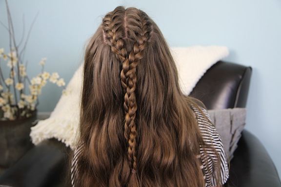 Want to feel the most beautiful on the festival of Diwali? So try this easy hairstyle…