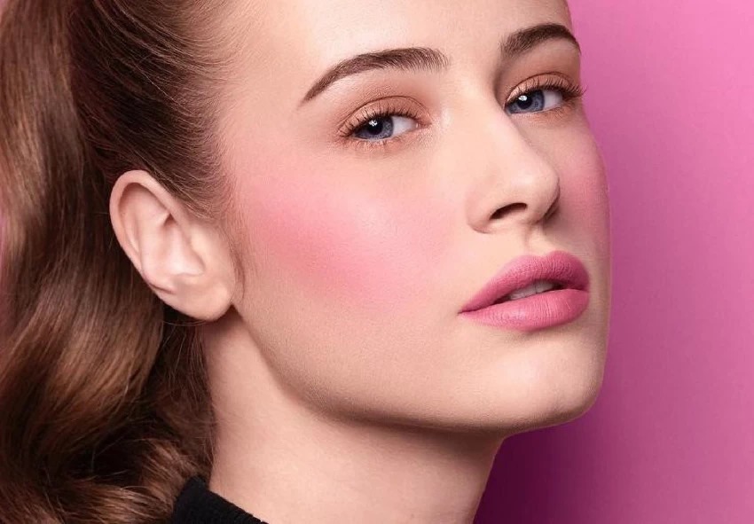 What is tattoo blush? Find out if this beauty trend on the internet is worth trying or not