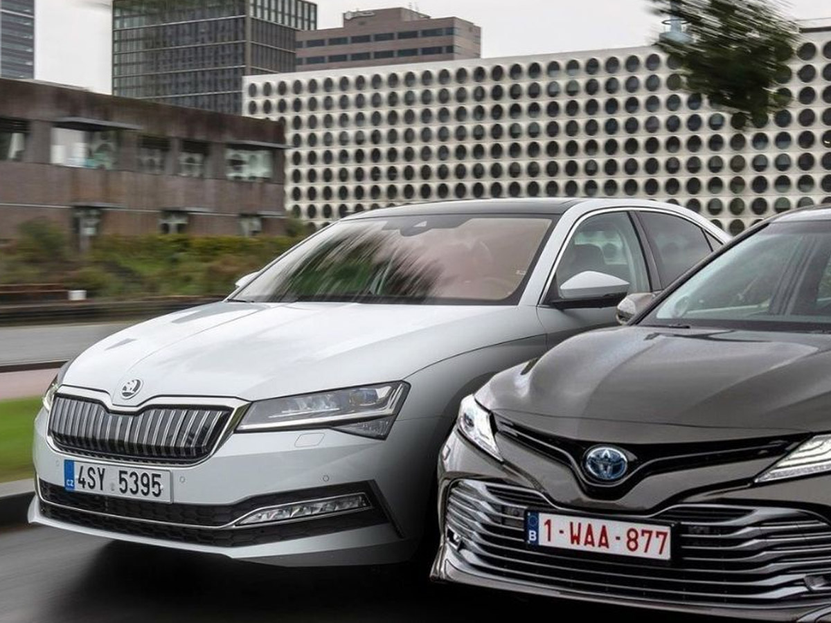 Toyota Camry vs Skoda Superb: Which is better in terms of features, price and convenience?