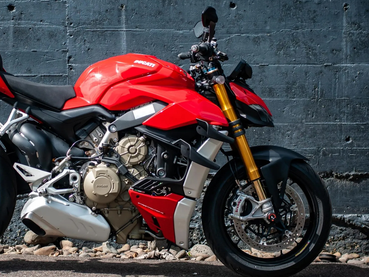 Ducati 2025 માં લોન્ચ કરશે  Ducati Streetfighter V4 જાણો તેના અદ્ભુત ફીચર્સ...