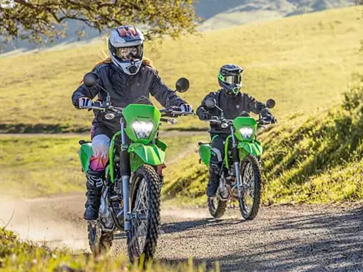 Kawasaki એ લોન્ચ કરી તેની ન્યુ Kawasaki KLX 230 જાણો કિંમત અને ફીચર્સ...